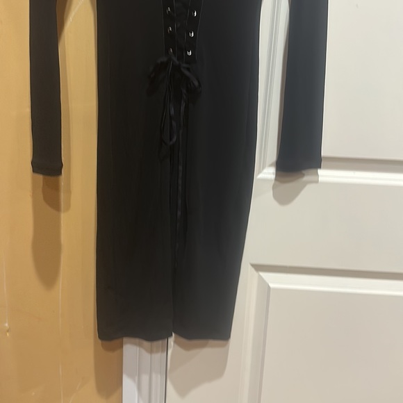 Color Code black dress in excellent condition. - Picture 4 of 8